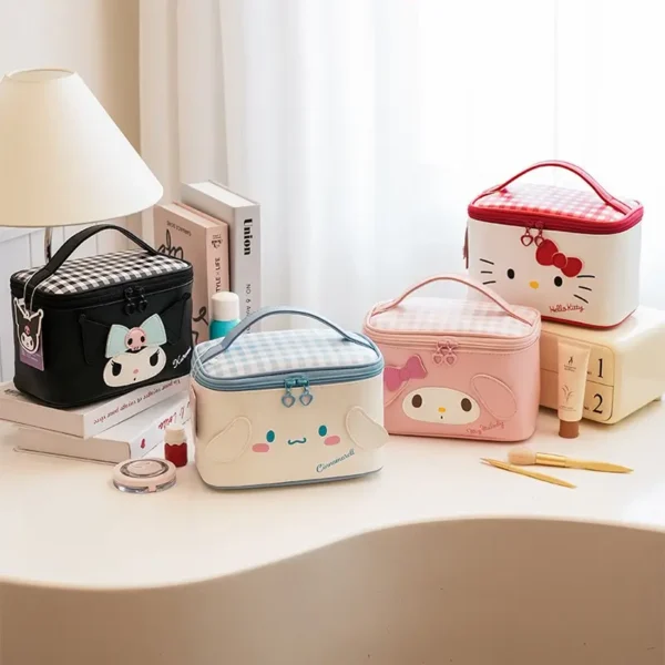 クロミのPUレザー化粧ポーチ